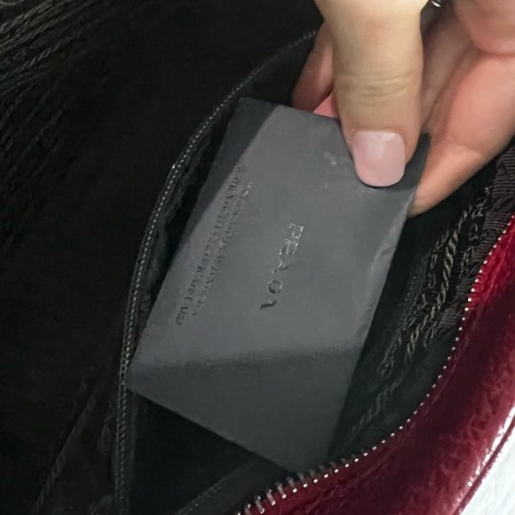 Sold! Vintage Prada shoulder bag - Picture 4 of 14